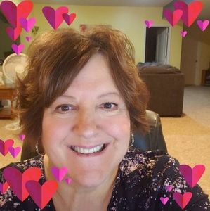 Meet your Posher, Laurie